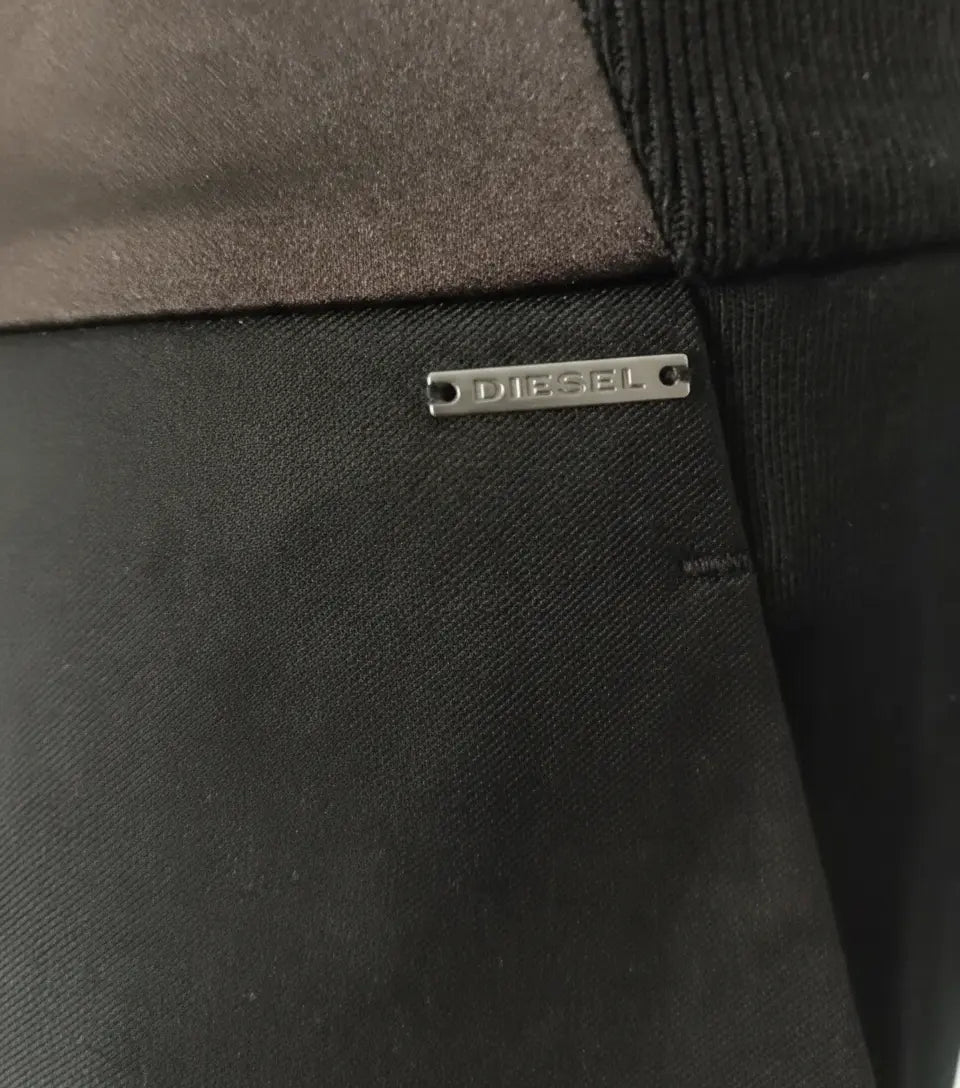 Détail logo Diesel - Haute qualité