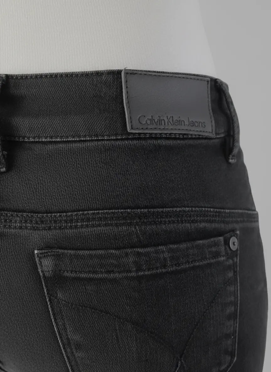 Détail étiquette Calvin Klein Jeans