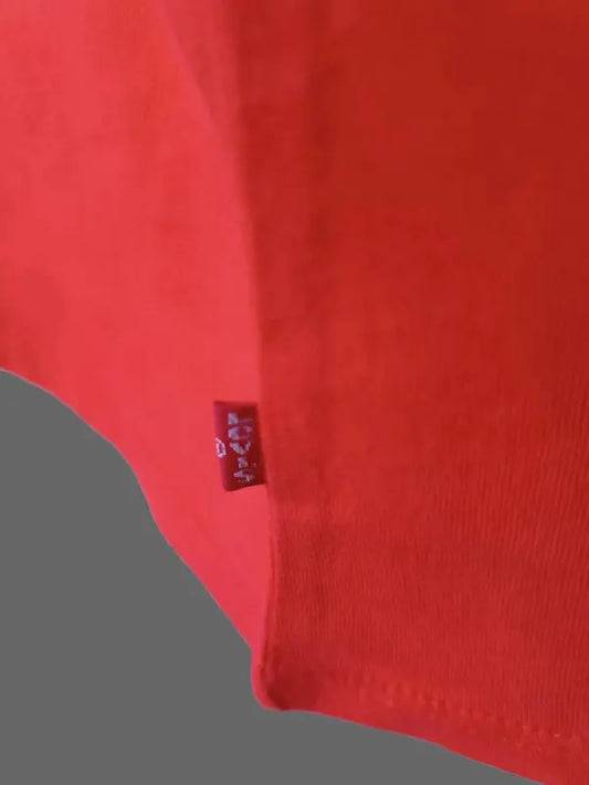 T-shirt Levi’s Femme Rouge – Logo Velours | Look Urban & Authentique Taille : XL IMPOSE TON STYLL