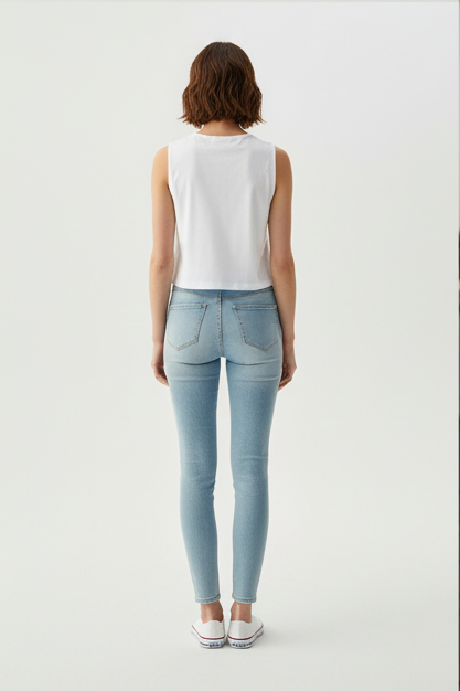 Débardeur Slim Calvin Klein Femme – Coton Régénératif Blanc à Logo Monogramme taille M