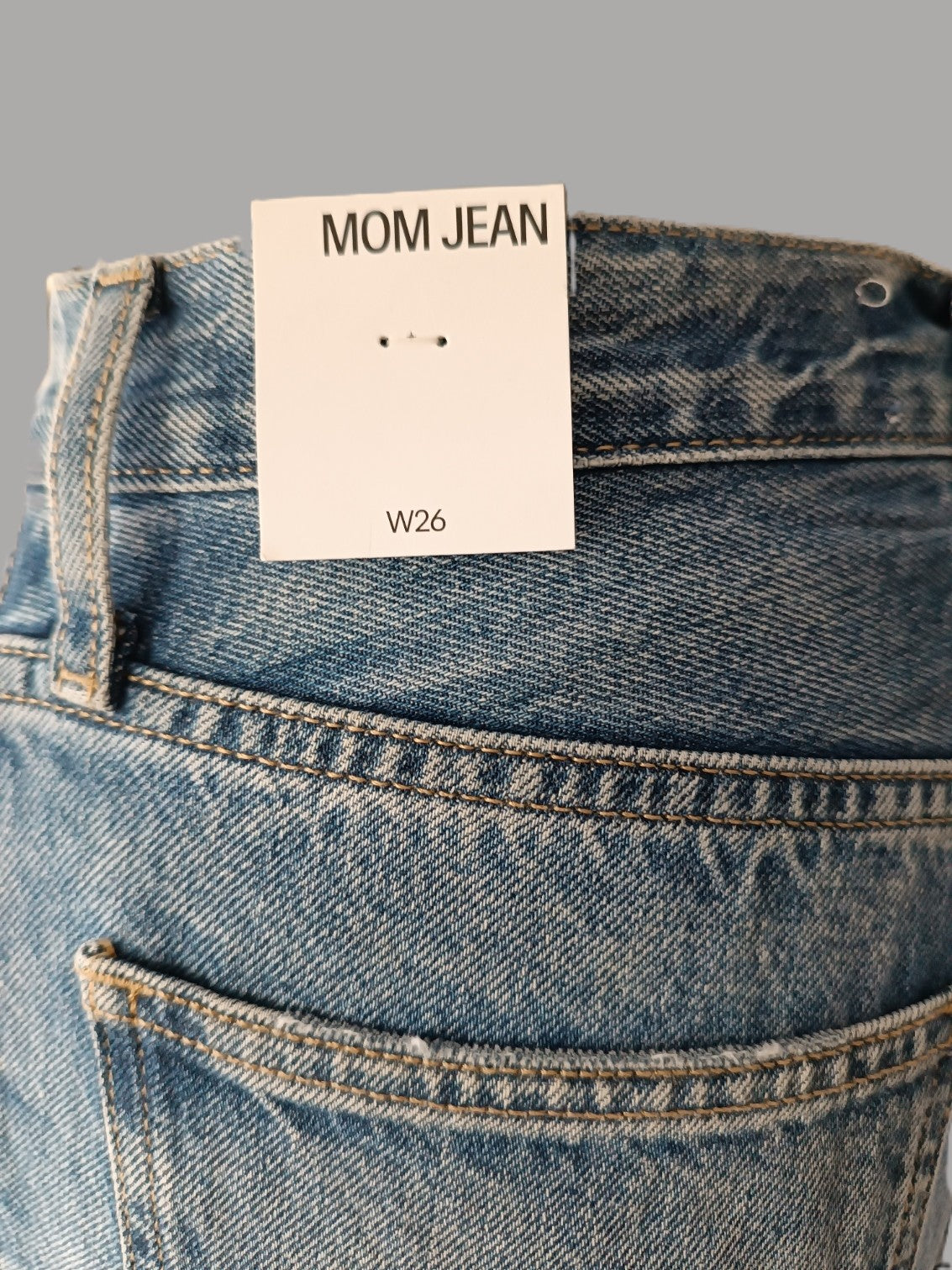 Jeans Mom Calvin Klein | Taille Haute, Tapered, Dégommé taille W26