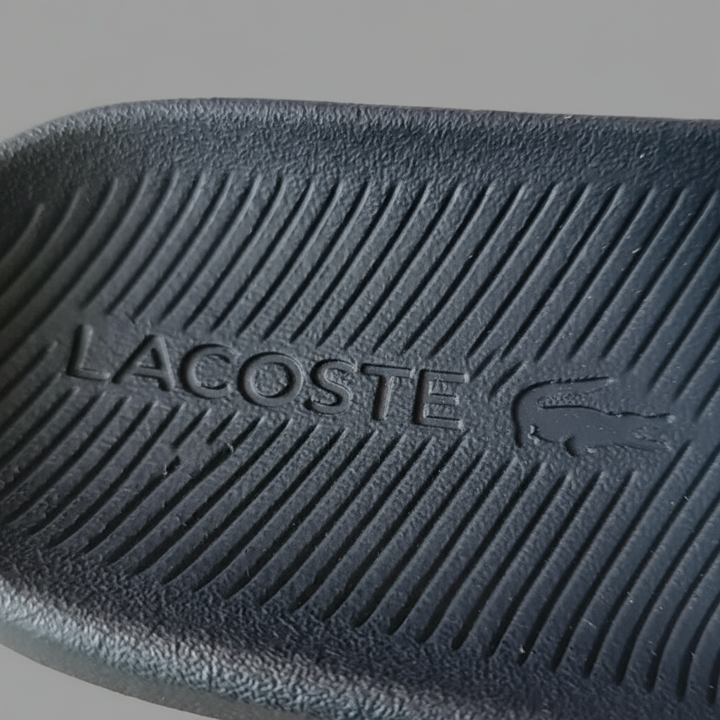 Détail semelle Lacoste - Version professionnelle