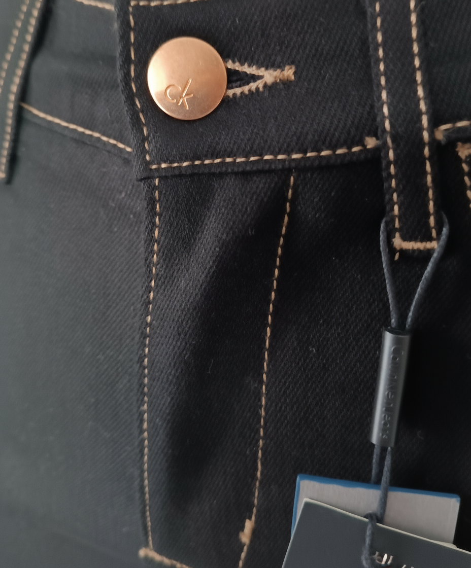 Photo produit Calvin Klein améliorée